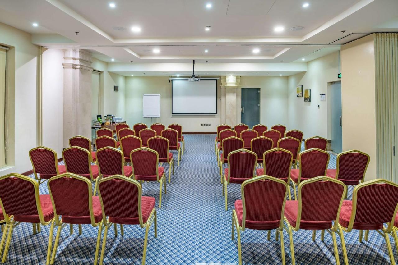 Radisson Blu Hotel, Dhahran Al-Chubar Zewnętrze zdjęcie