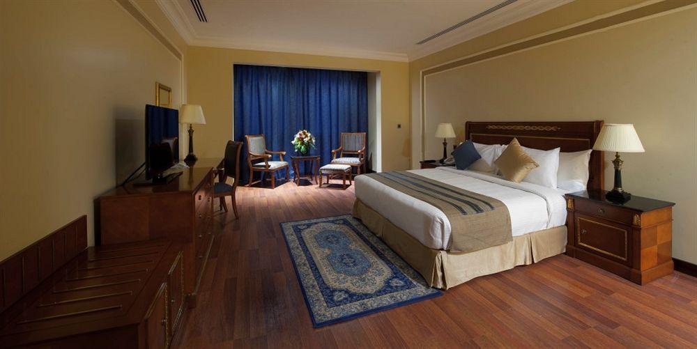 Radisson Blu Hotel, Dhahran Al-Chubar Zewnętrze zdjęcie